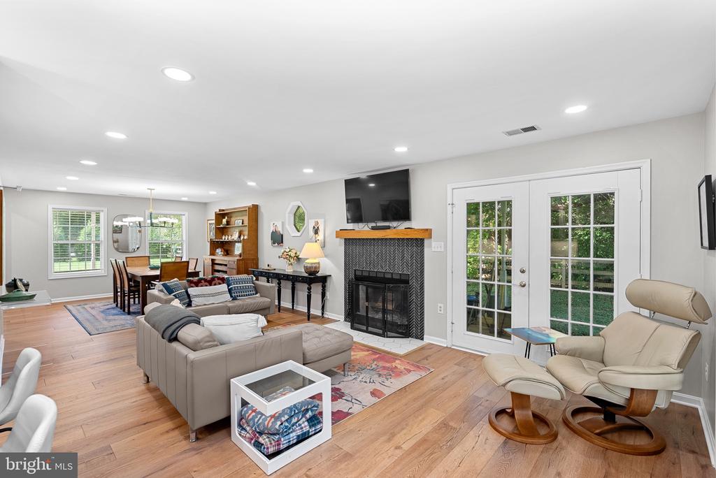 19091 YOUNGS CLIFF ROAD