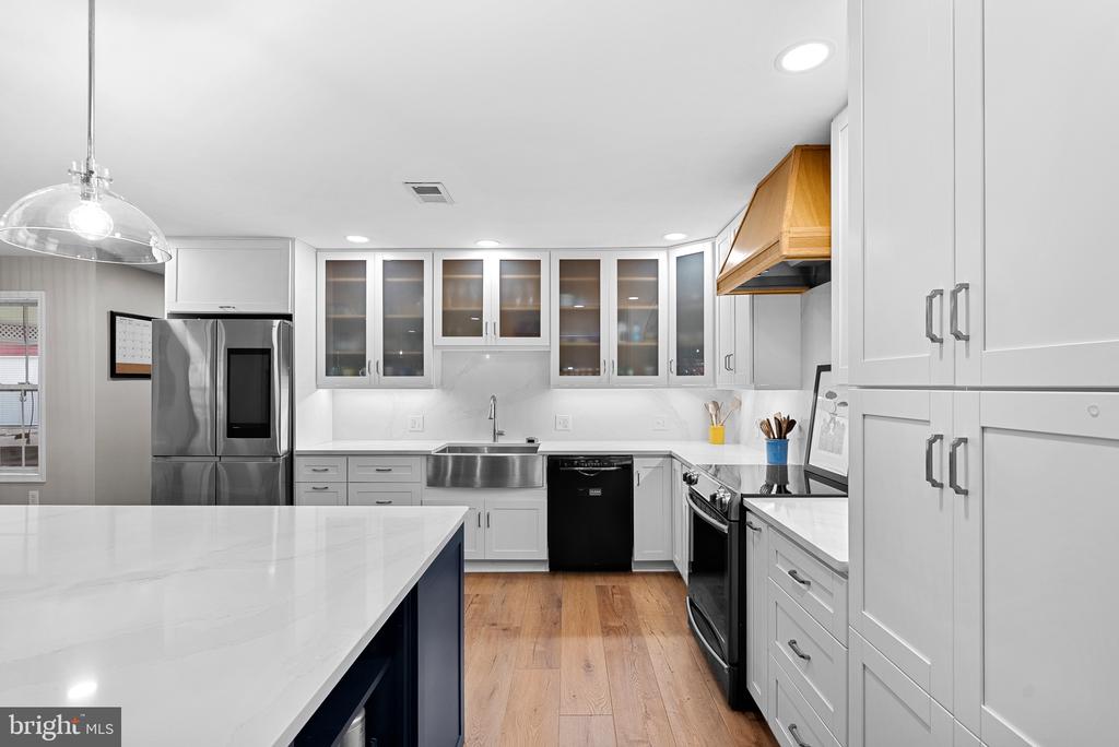 19091 YOUNGS CLIFF ROAD