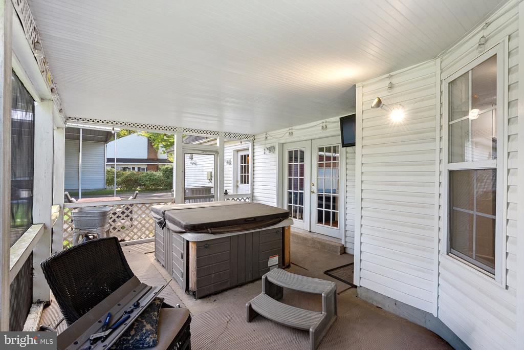 19091 YOUNGS CLIFF ROAD