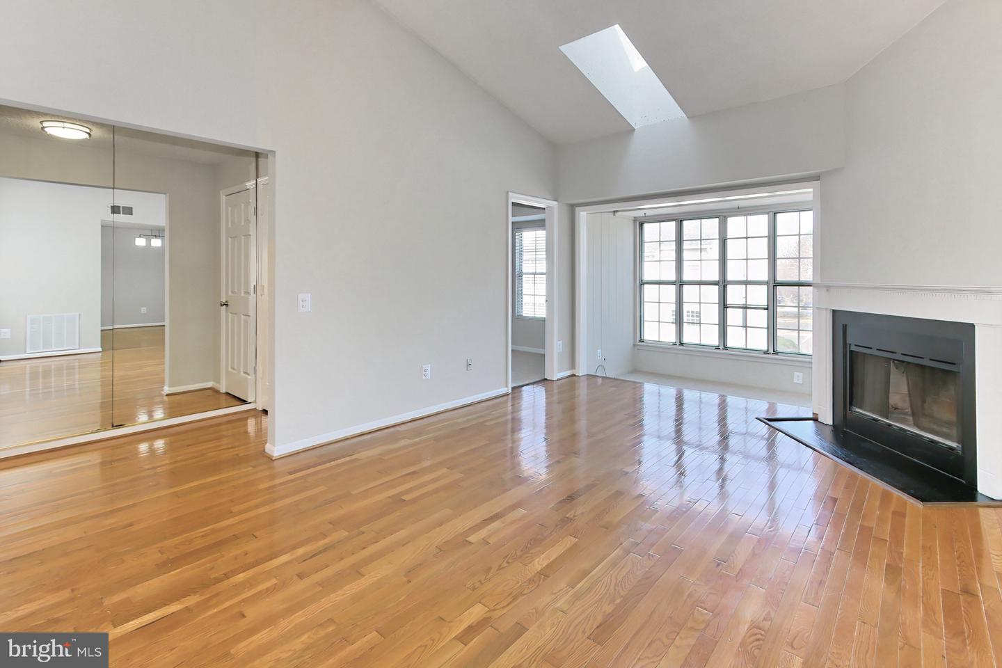 9320 CASPIAN WAY Unit: 302
