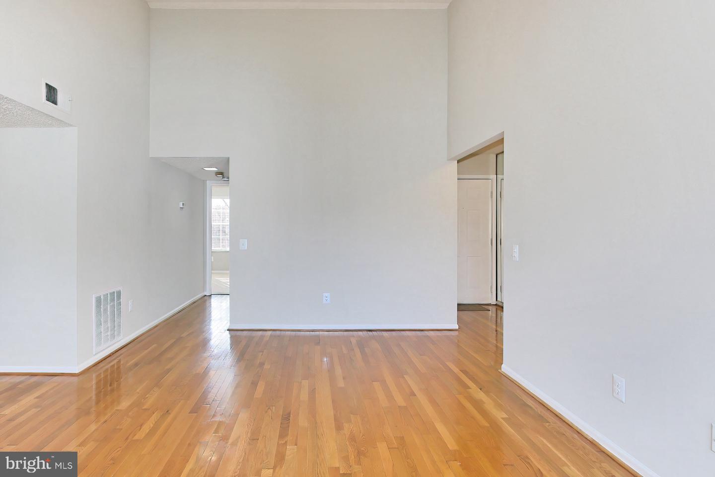 9320 CASPIAN WAY Unit: 302