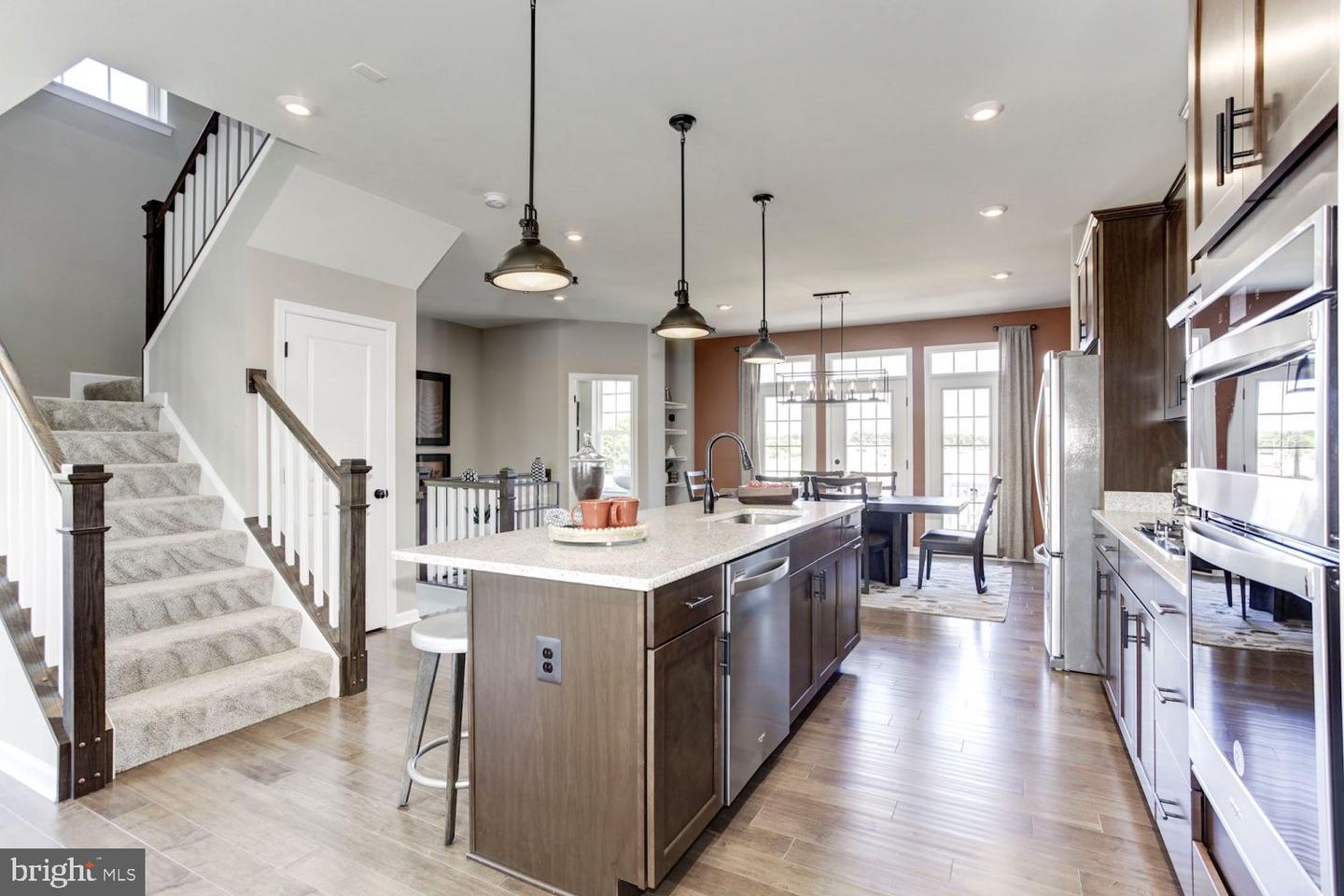 9500 BARNES LOOP