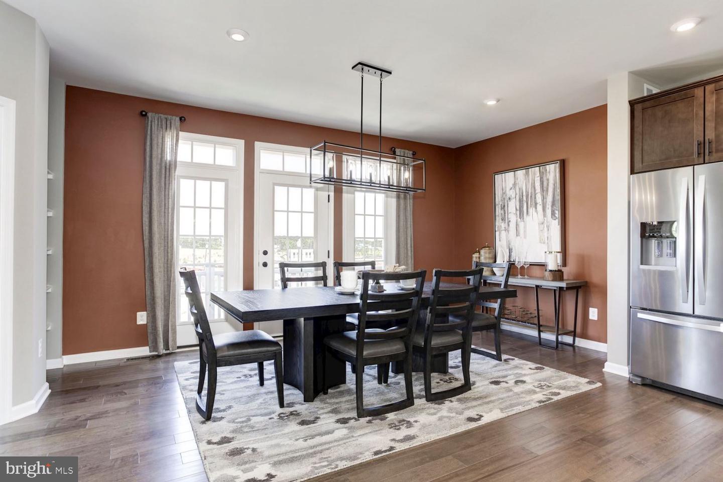9500 BARNES LOOP