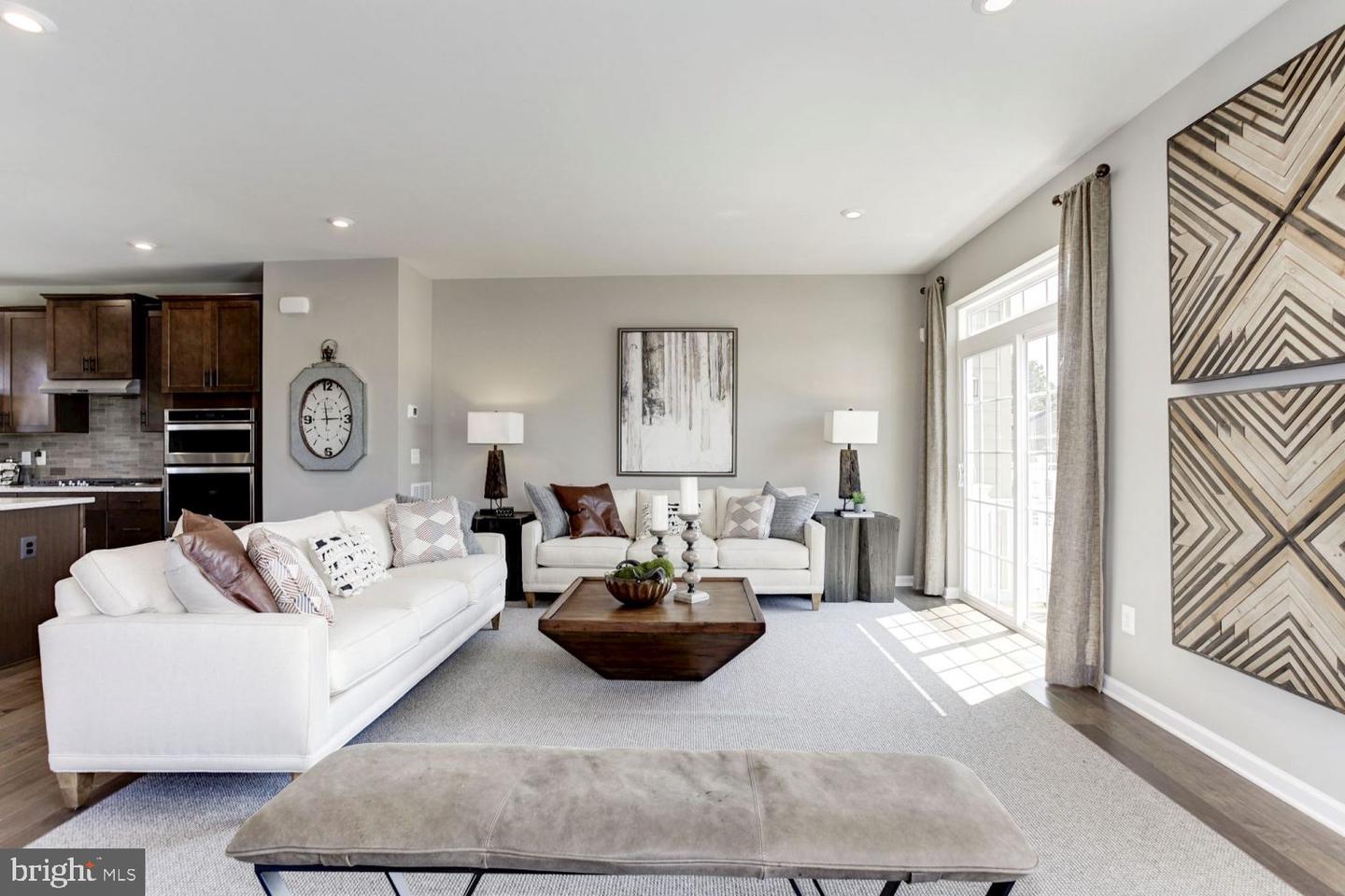 9500 BARNES LOOP