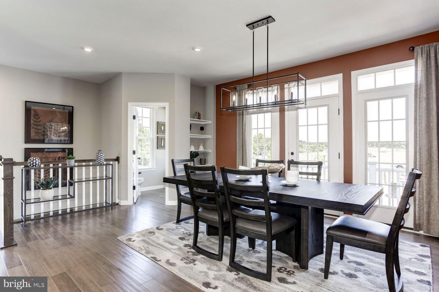 9500 BARNES LOOP