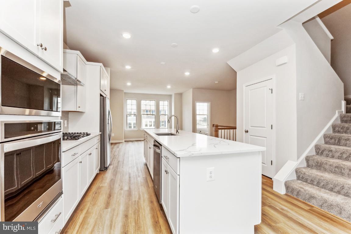 9304 BARNES LOOP