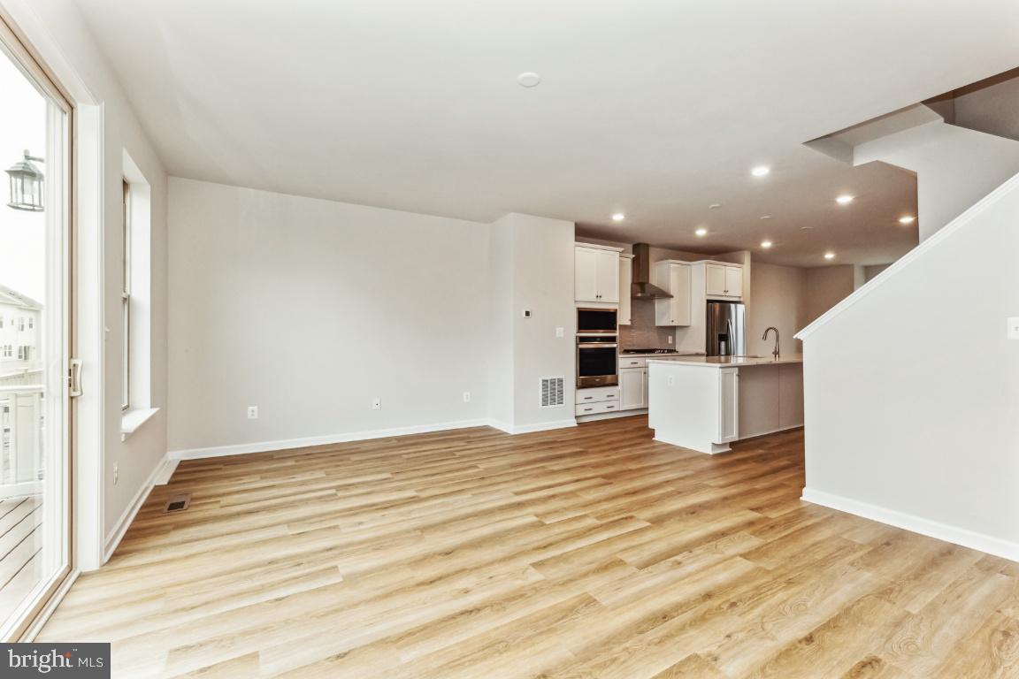 9304 BARNES LOOP