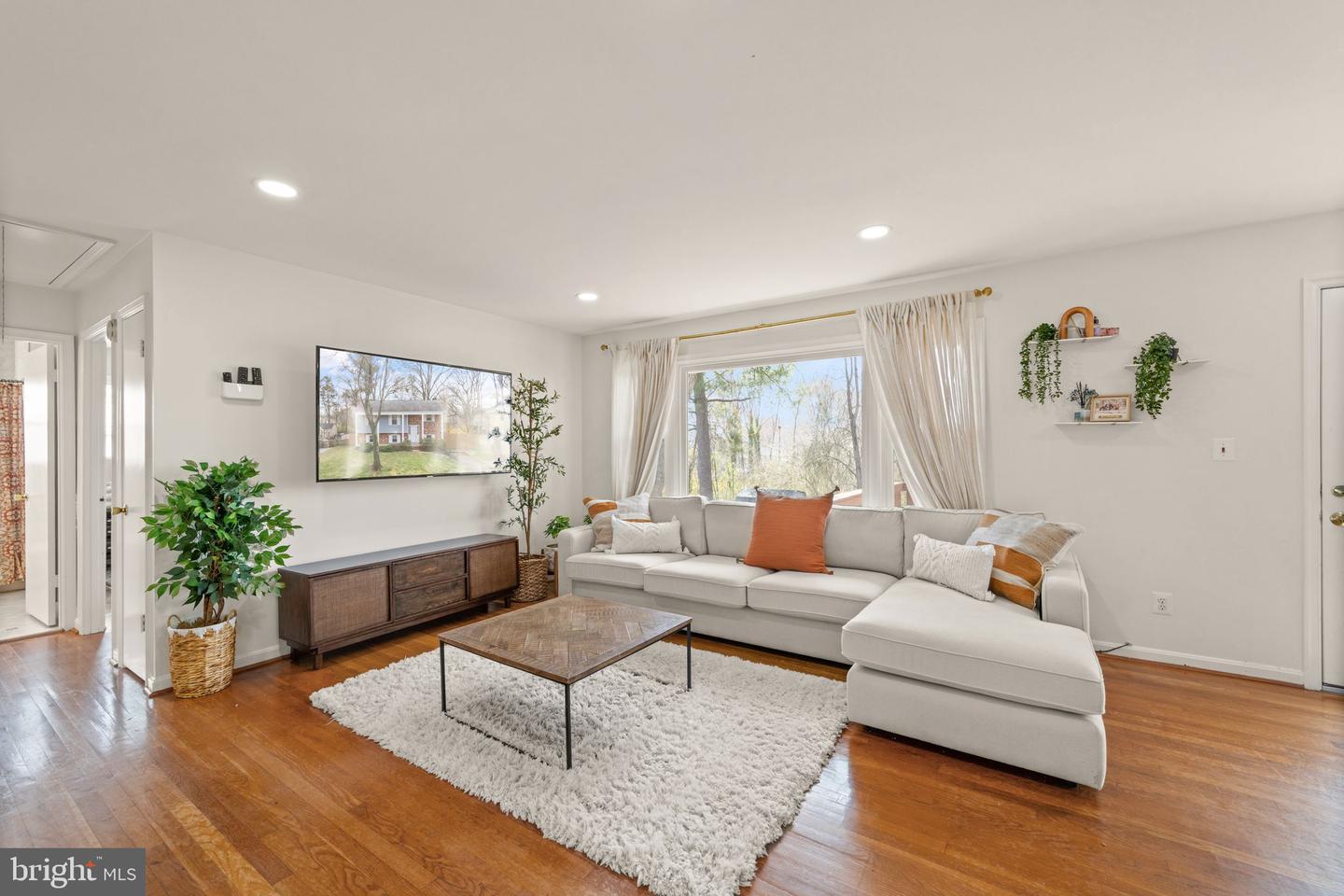 10054 WILLA LANE