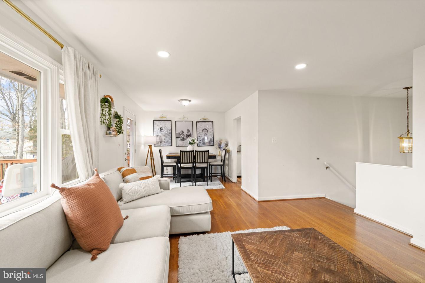 10054 WILLA LANE