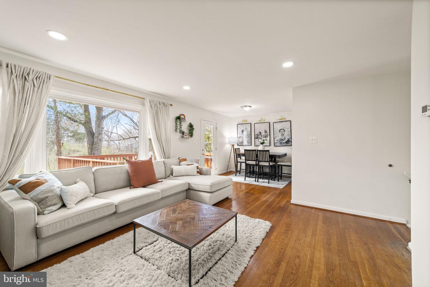 10054 WILLA LANE