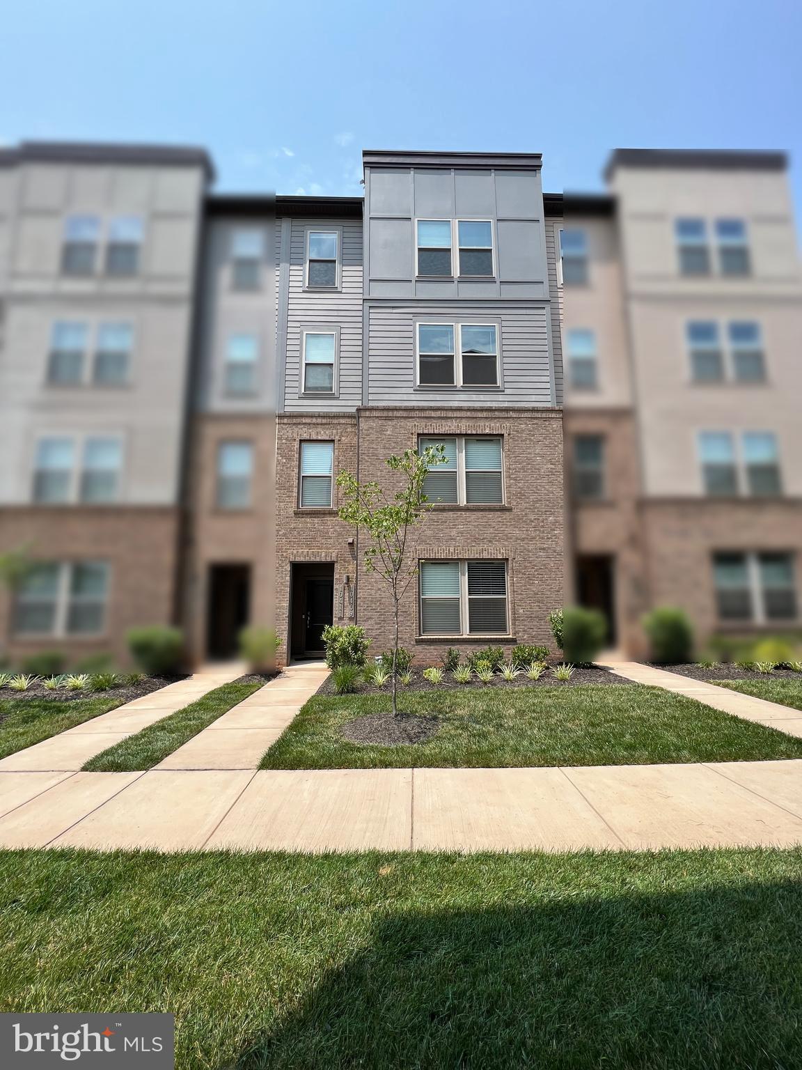 10411 RATCLIFFE TRAIL