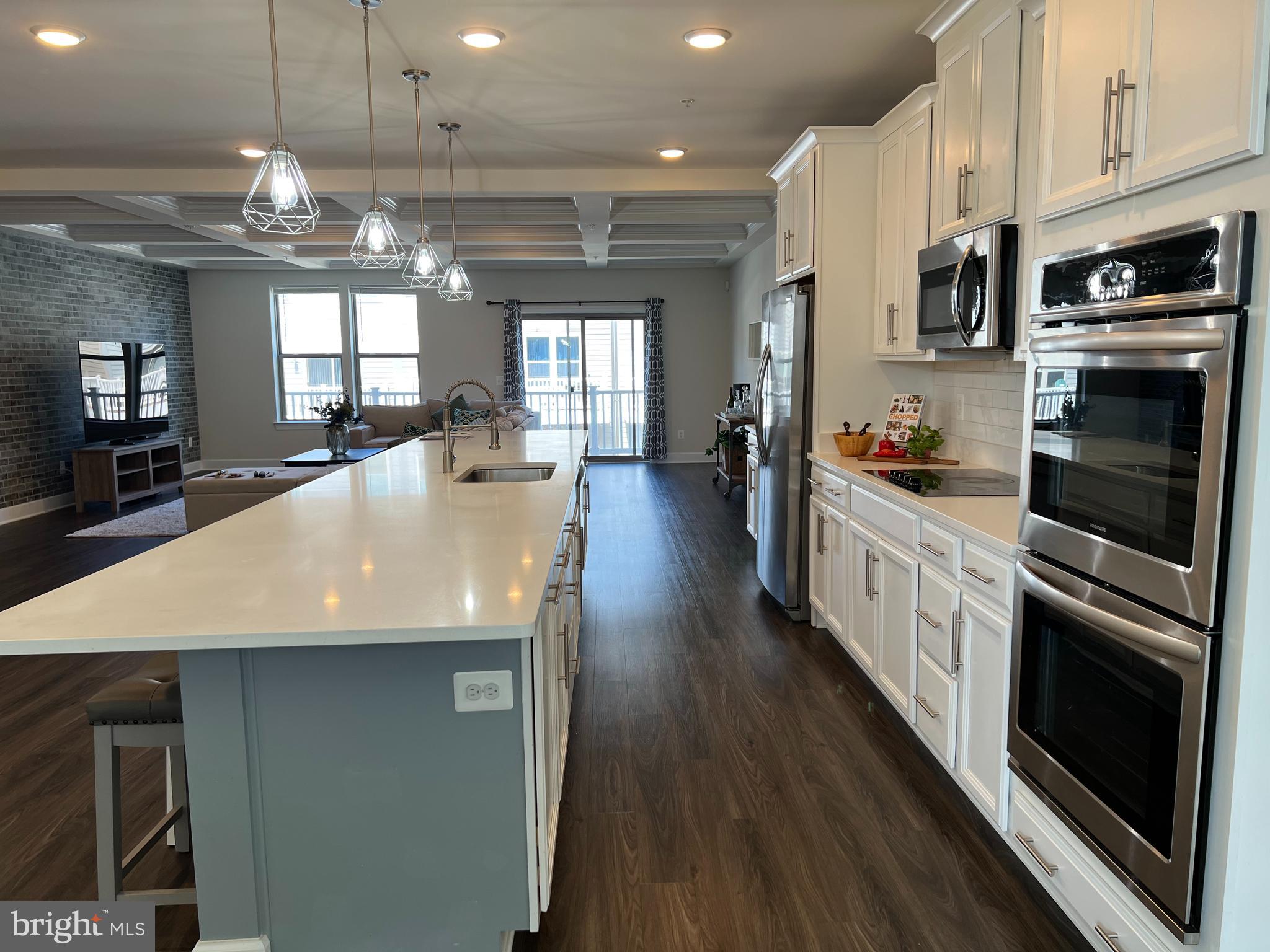 10411 RATCLIFFE TRAIL