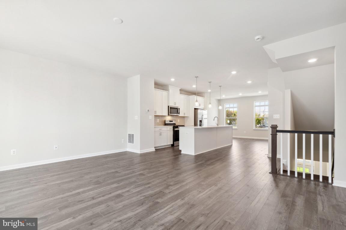 9362 Barnes Loop