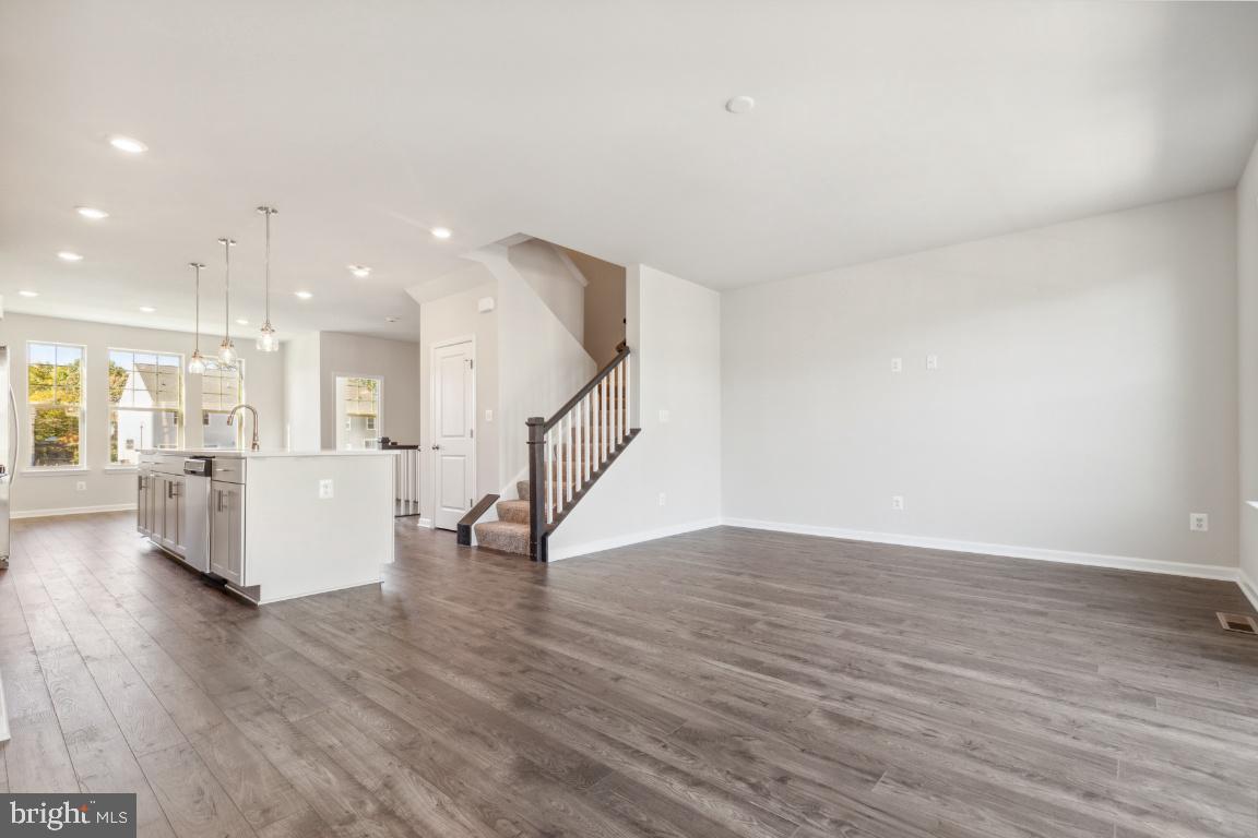 9370 Barnes Loop