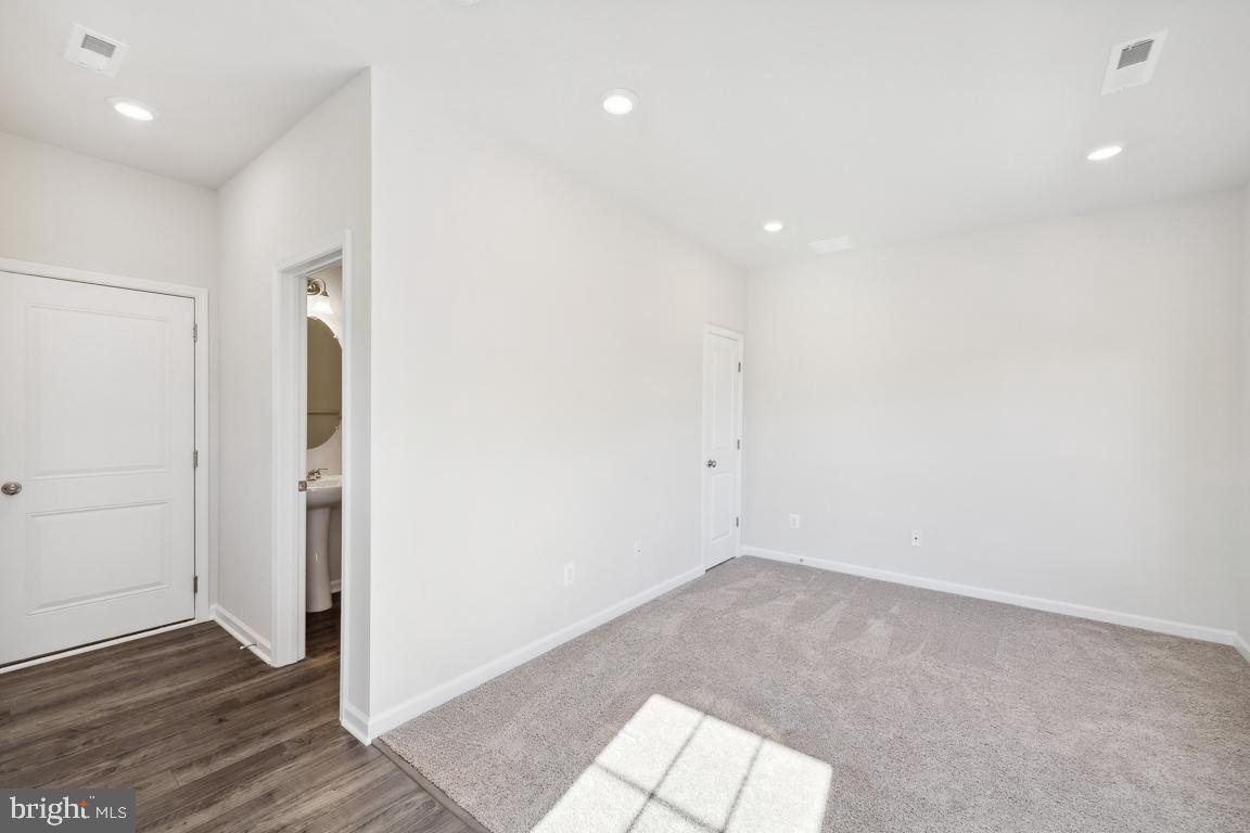 9373 Barnes LOOP