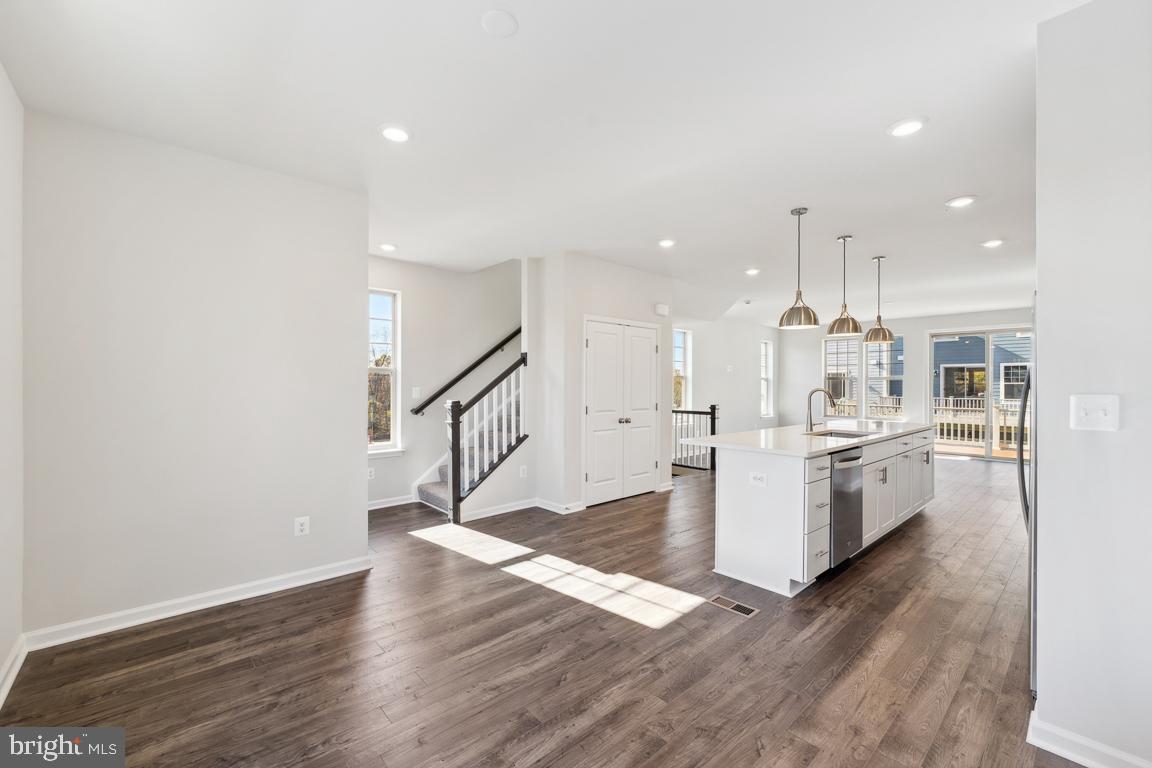 9373 Barnes LOOP