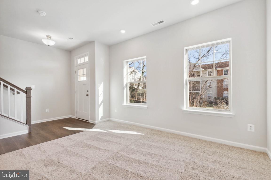 9365 Barnes Loop