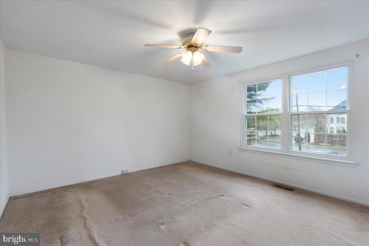 8403 Georgian Ct