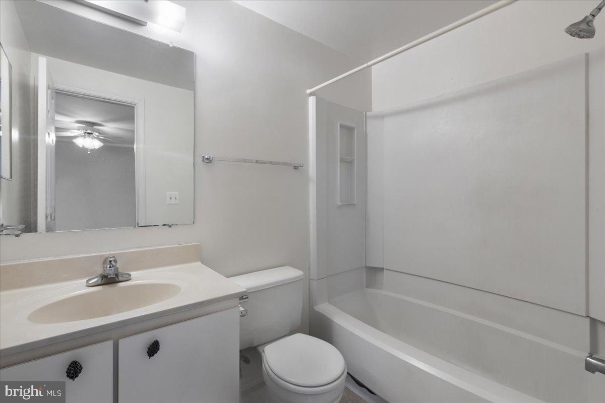 8403 Georgian Ct