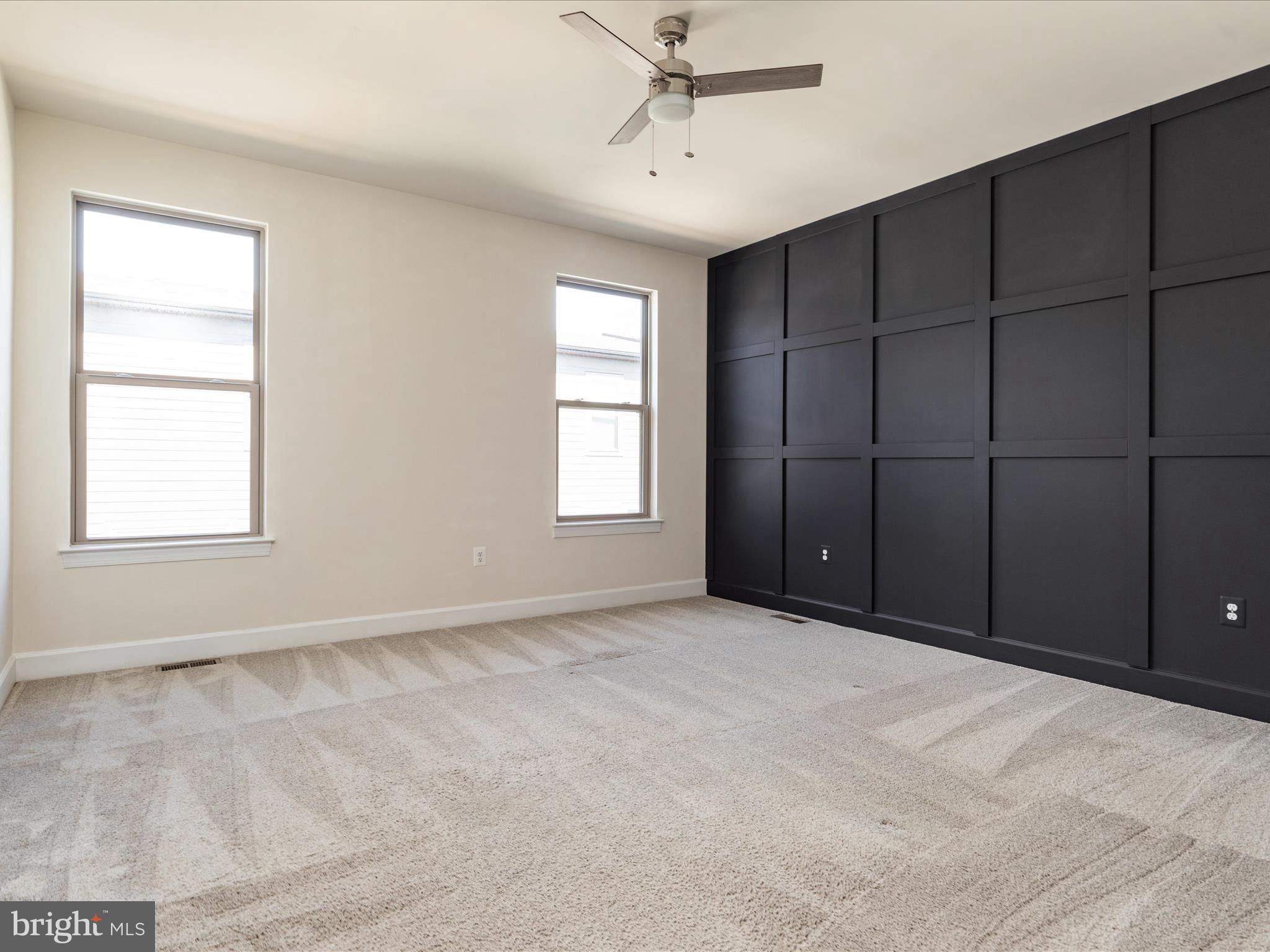 9921 Hopkins Loop