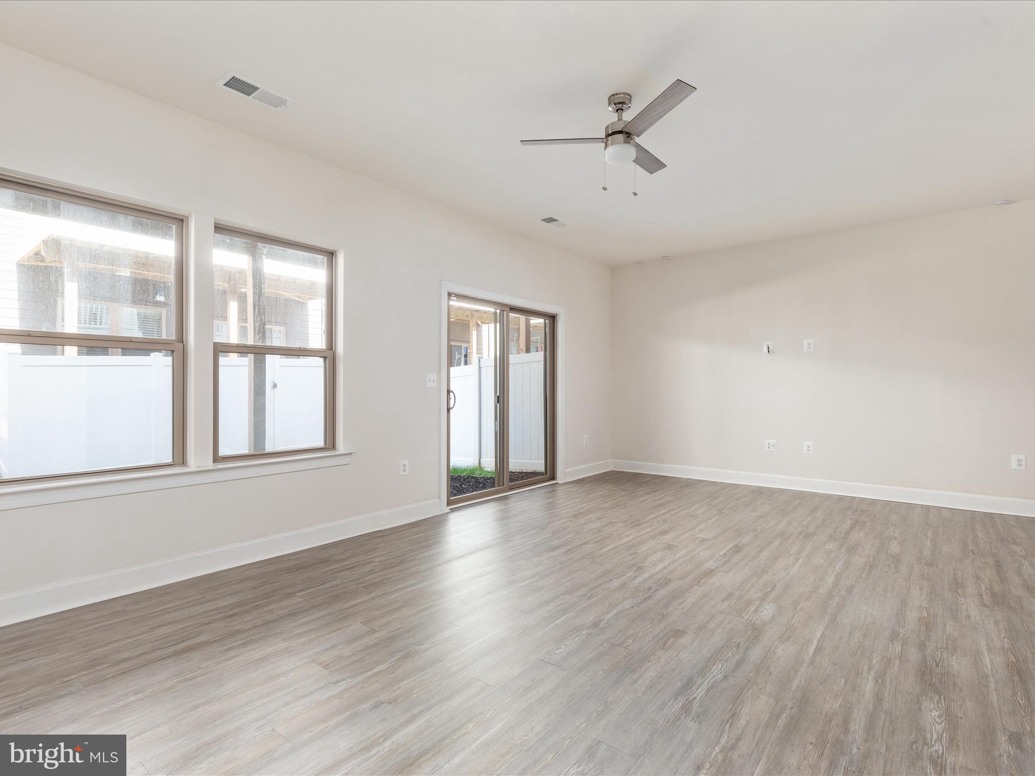 9921 Hopkins Loop