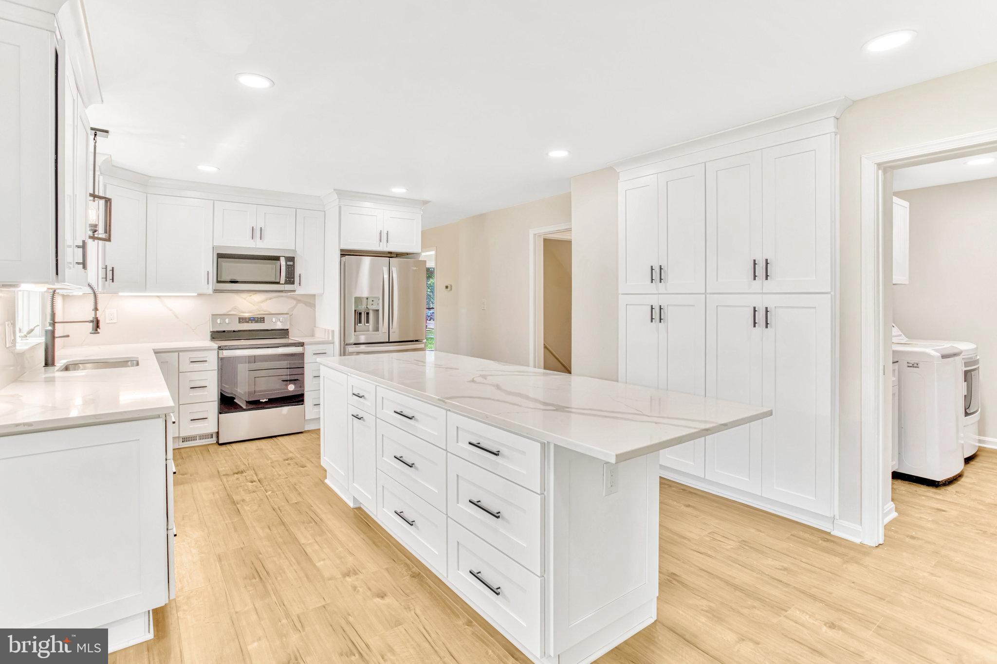 10091 Greenleaf Dr
