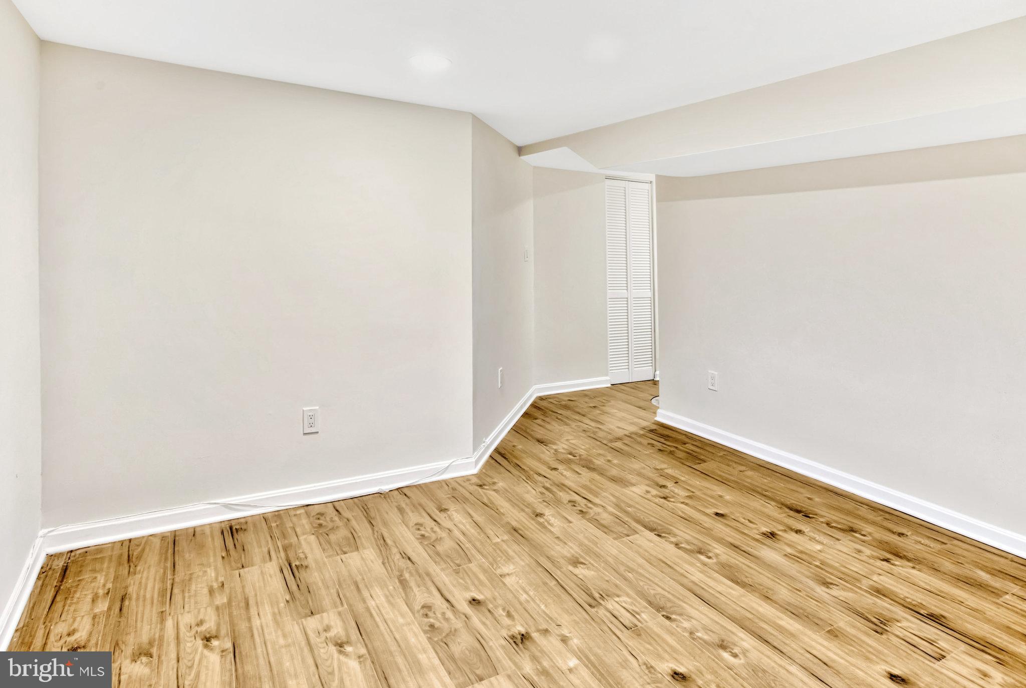 10091 Greenleaf Dr
