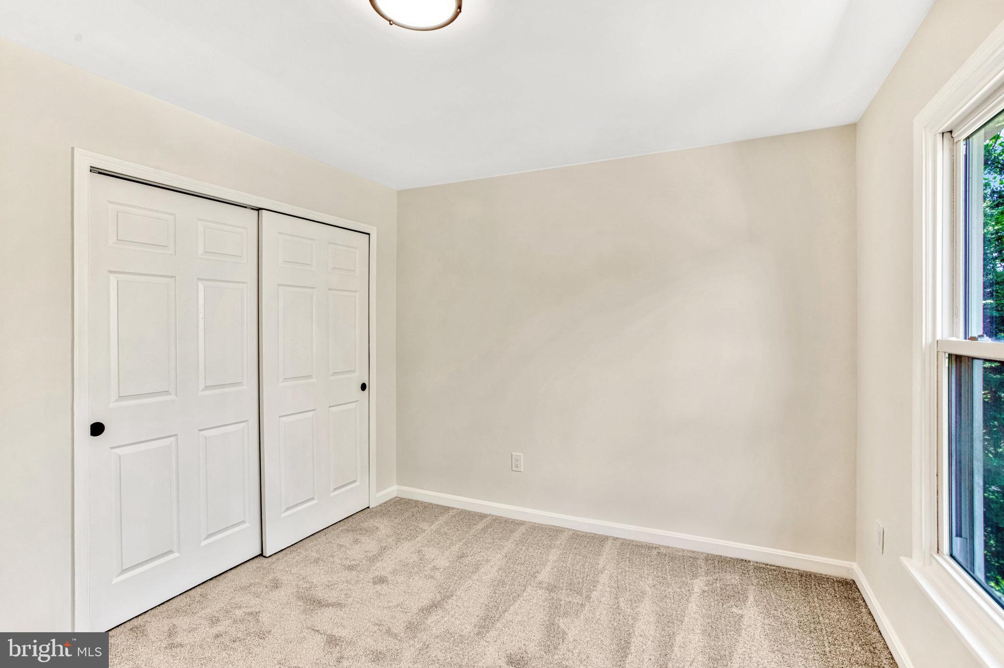 10091 Greenleaf Dr