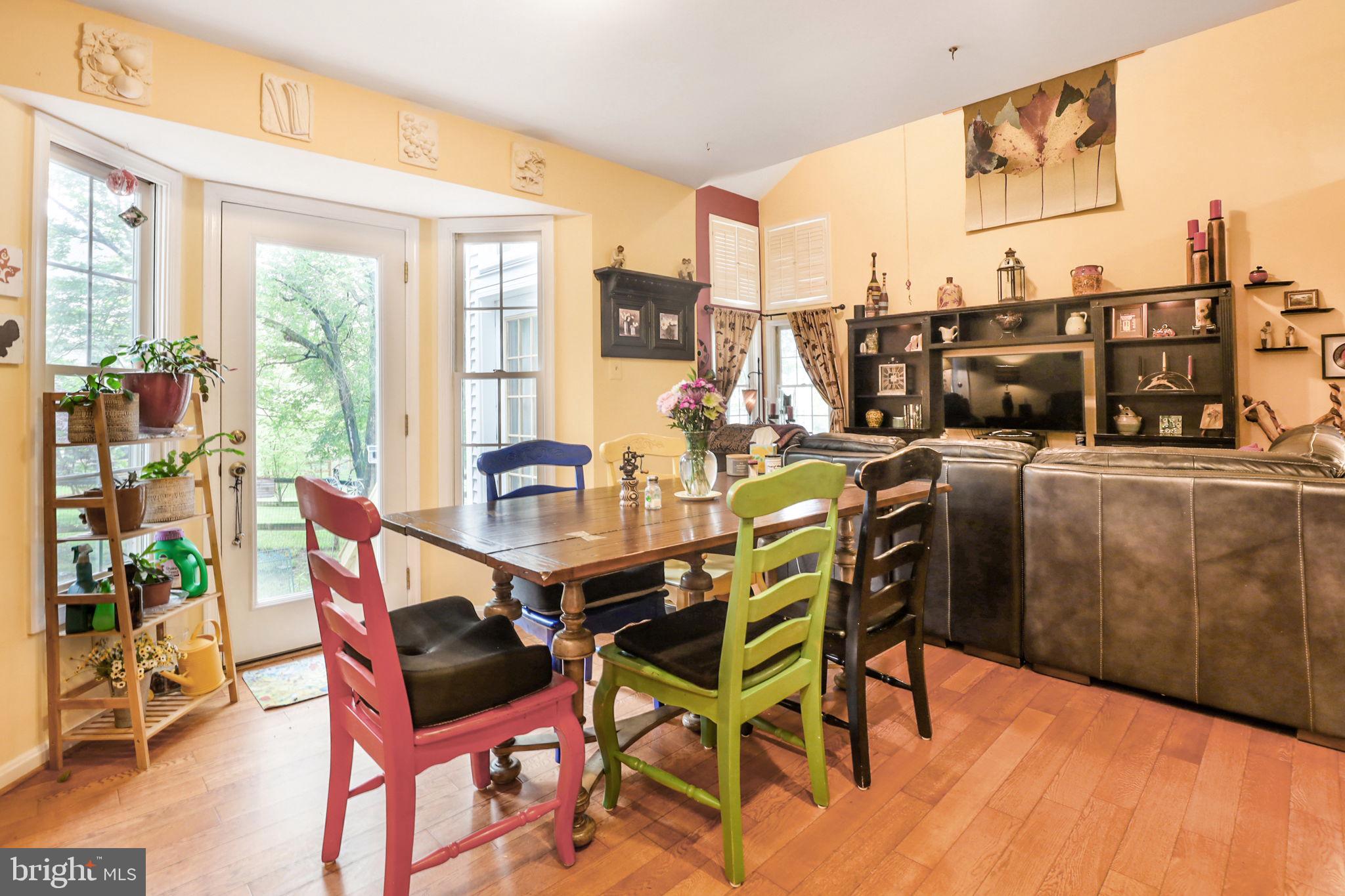 10202 Daylily Ct