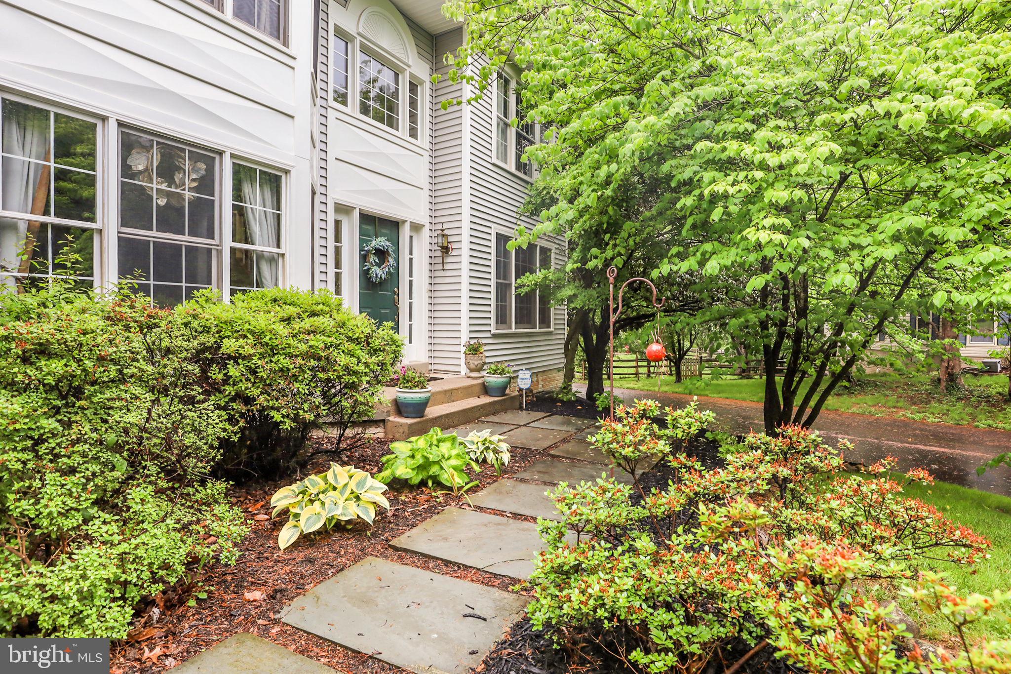 10202 Daylily Ct