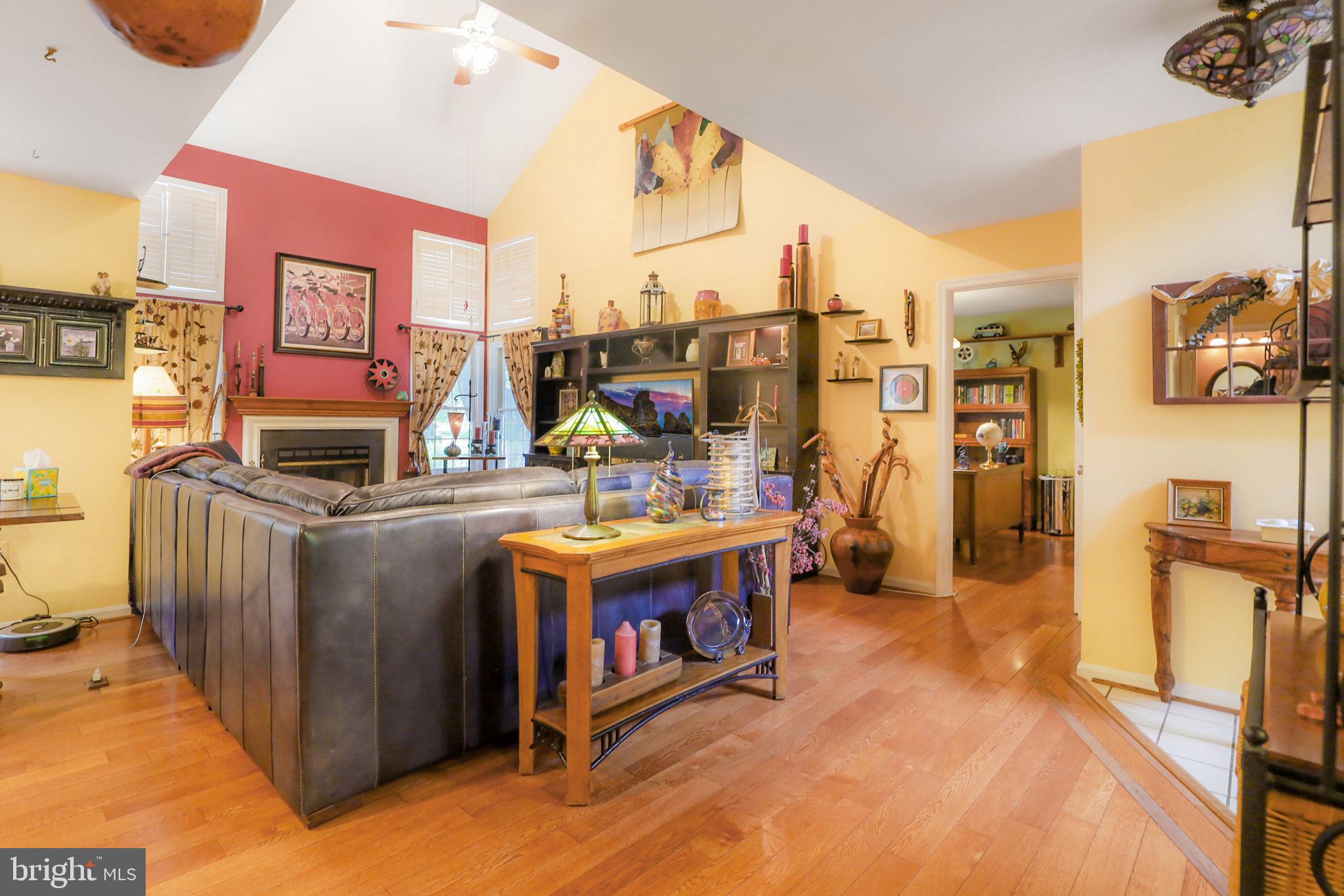 10202 Daylily Ct