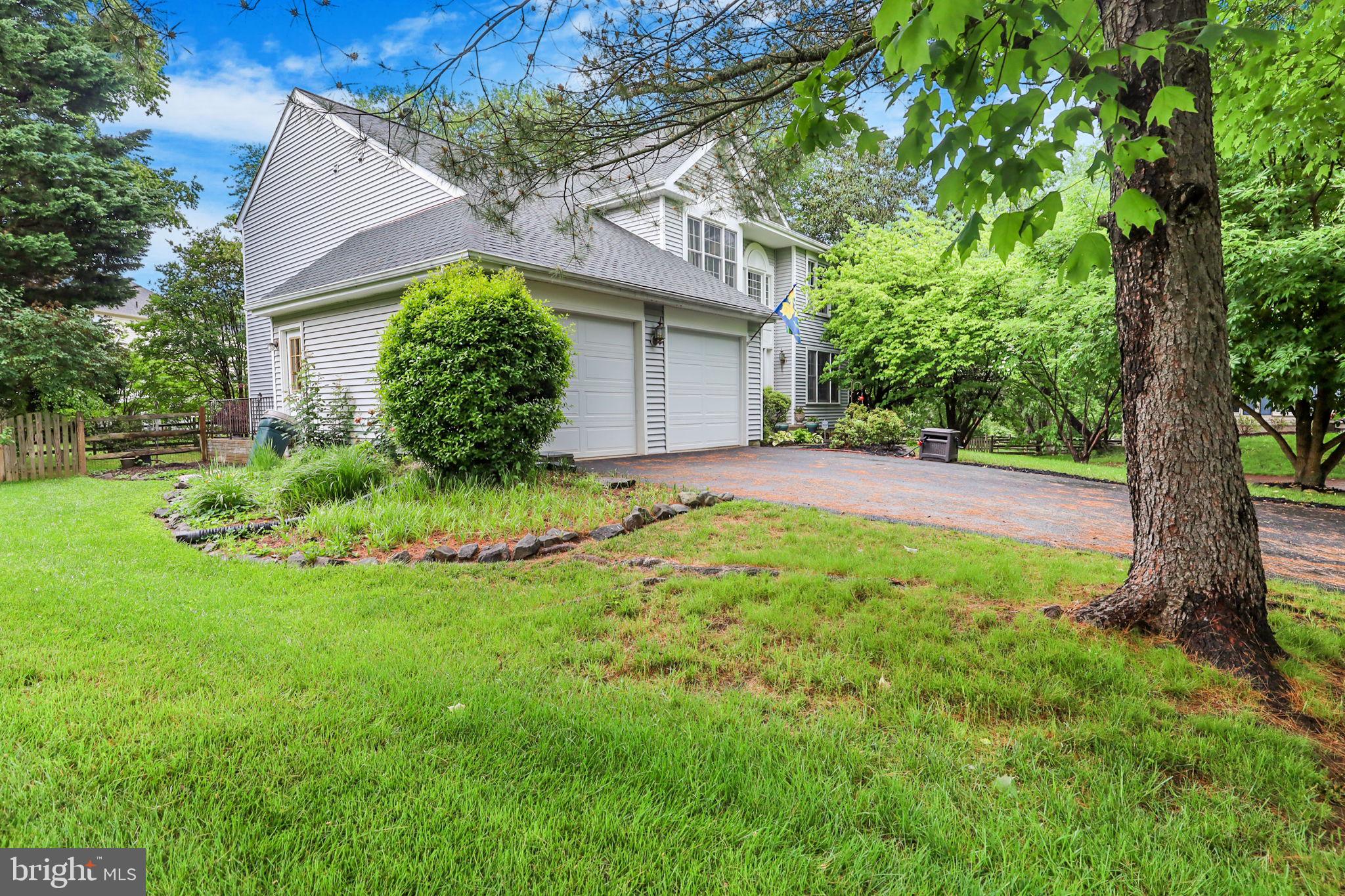 10202 Daylily Ct