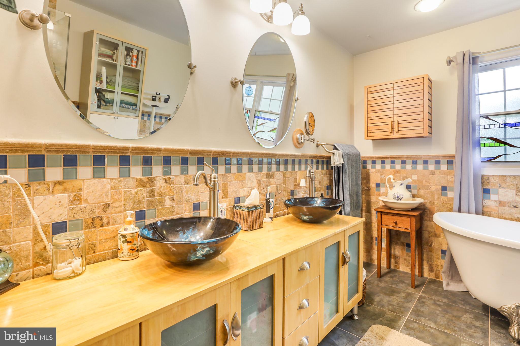 10202 Daylily Ct