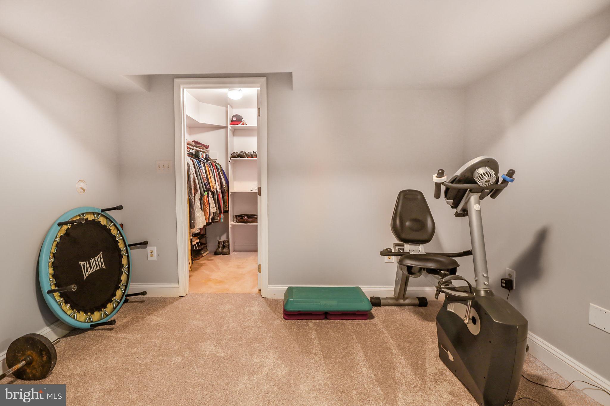 10202 Daylily Ct