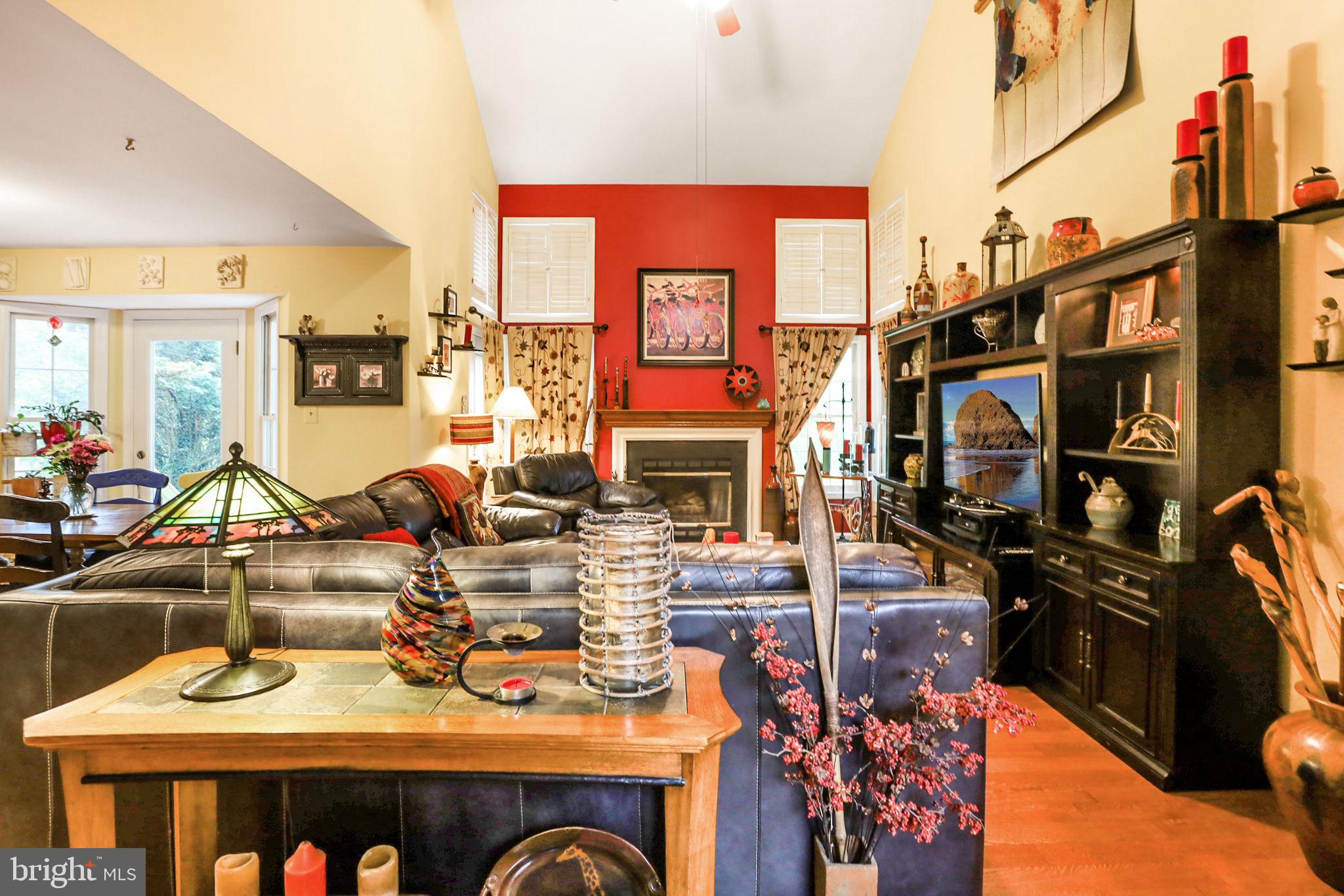 10202 Daylily Ct