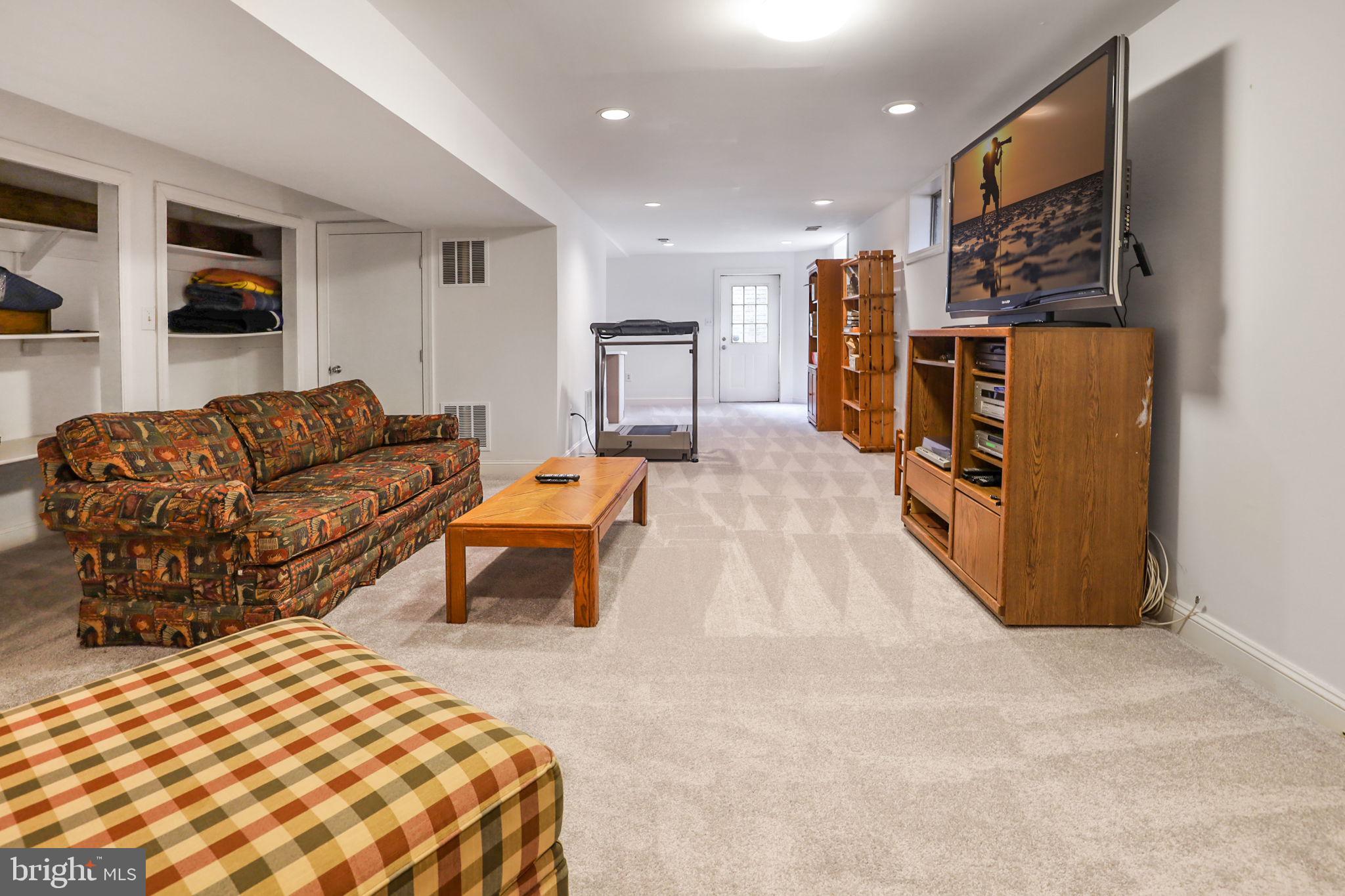 10202 Daylily Ct