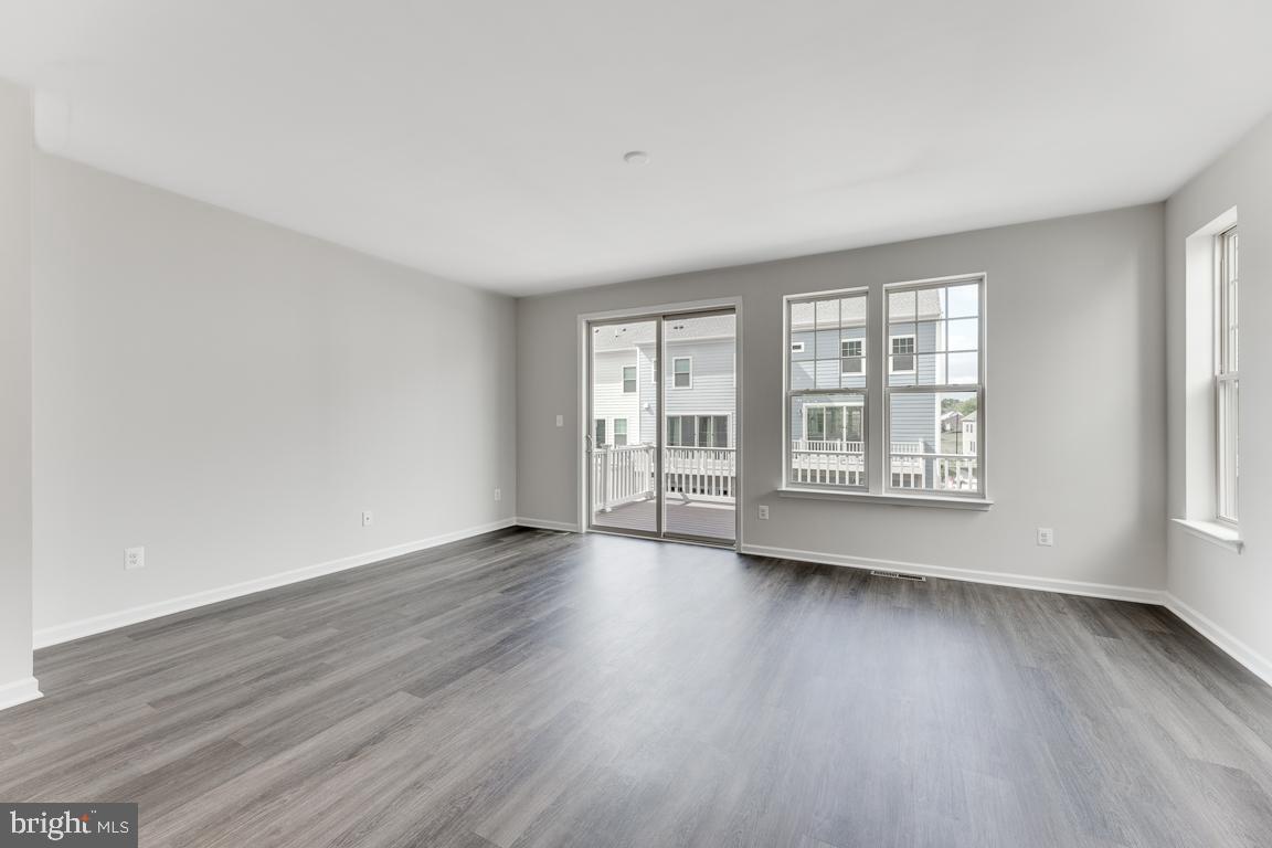 9325 Barnes Loop