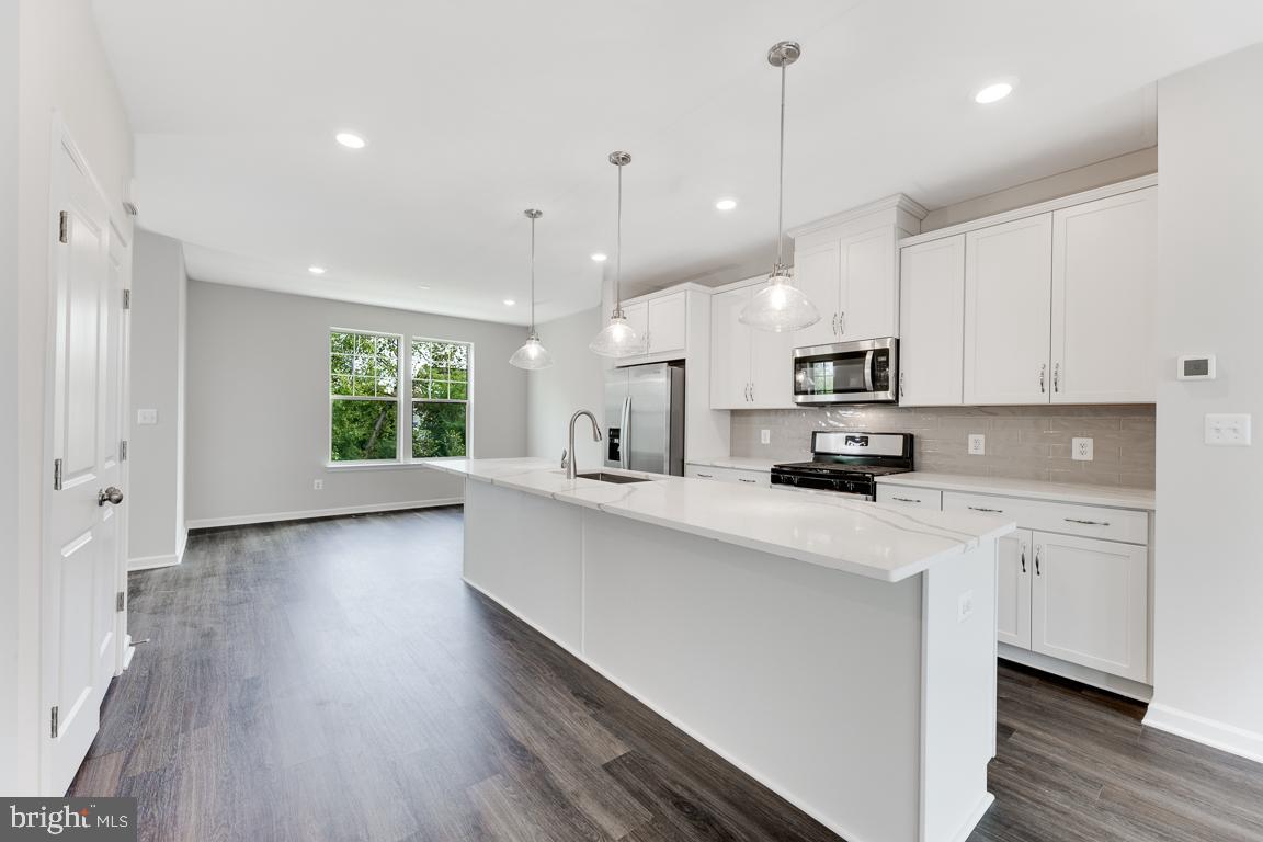 9325 Barnes Loop