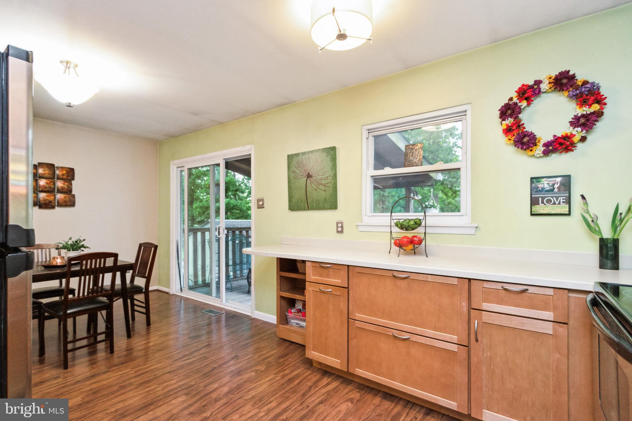 9372 Fernwood Ct
