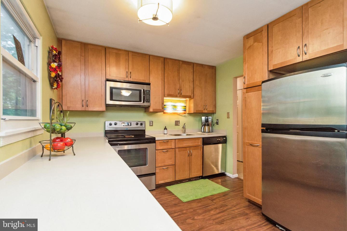 9372 Fernwood Ct