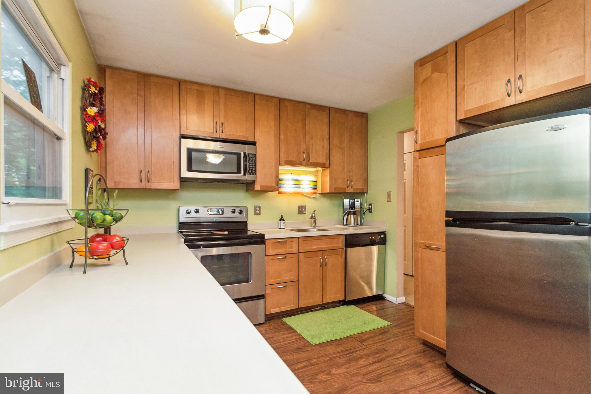 9372 Fernwood Ct