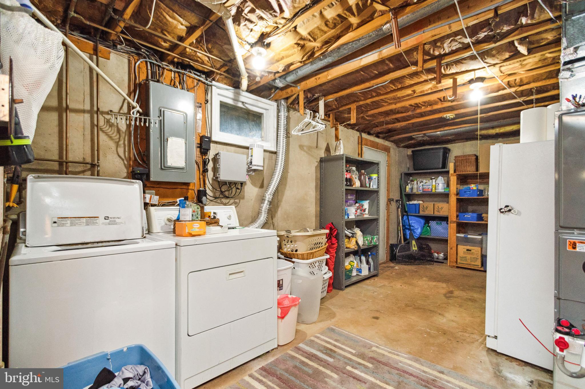 9372 Fernwood Ct