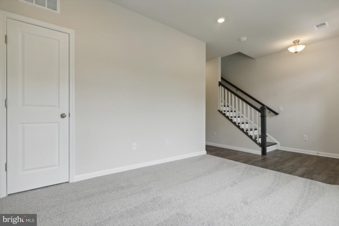 9397 Barnes Loop