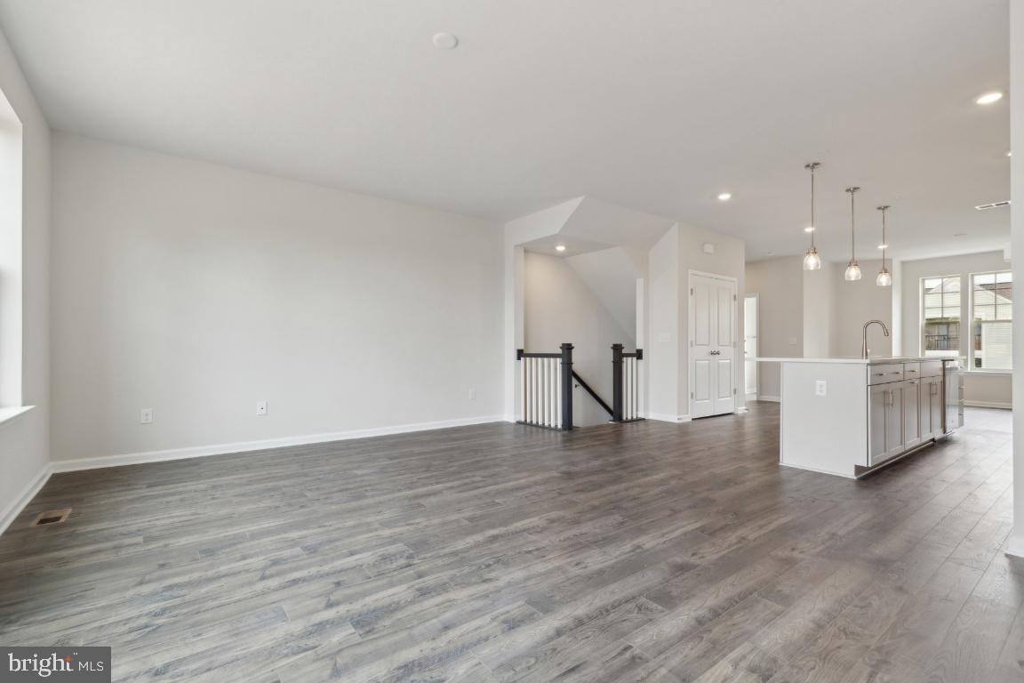 9397 Barnes Loop