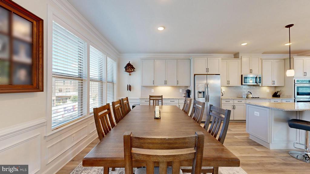 9879 Buchanan Loop