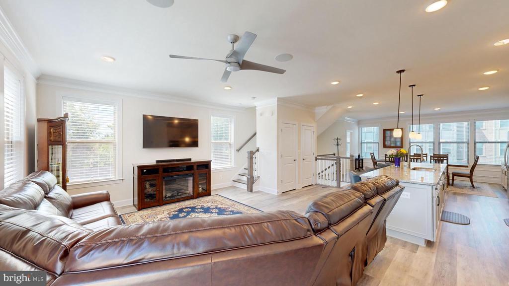 9879 Buchanan Loop