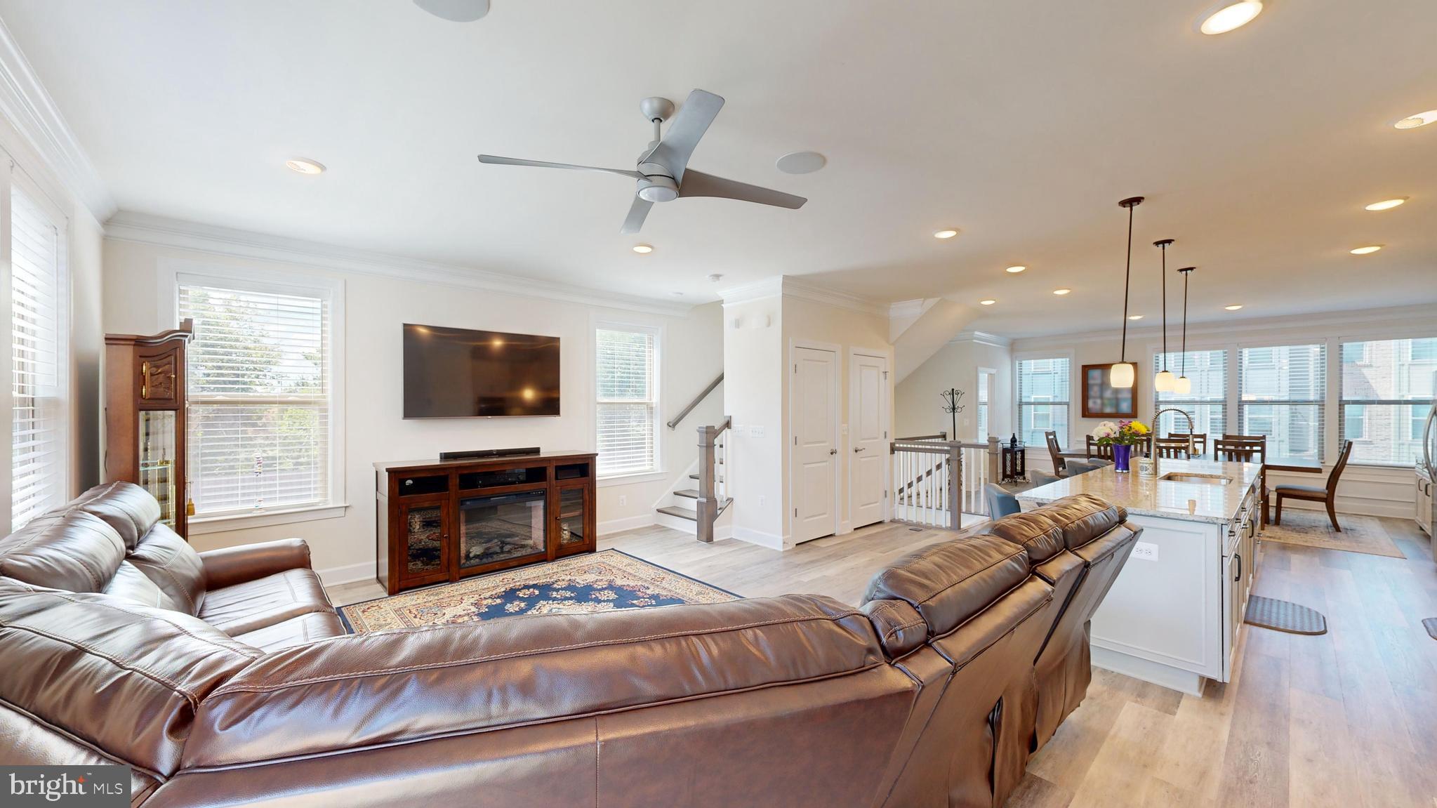9879 Buchanan Loop