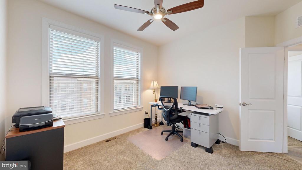 9879 Buchanan Loop