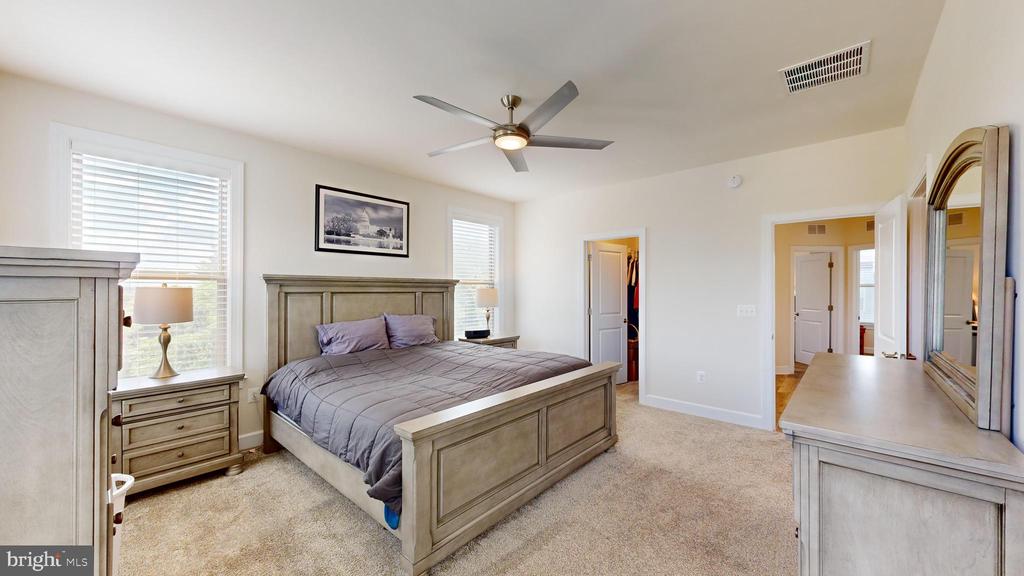 9879 Buchanan Loop