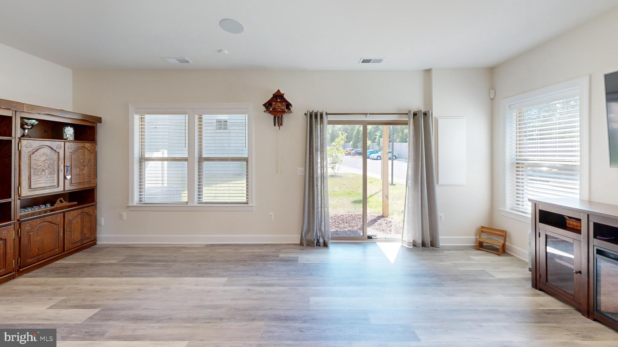 9879 Buchanan Loop